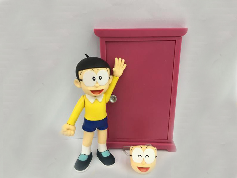 哆啦A梦公仔